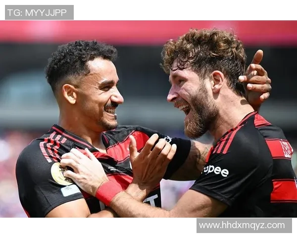 达尼洛:从足球场上的闪耀星光到生活中的坚韧追求者